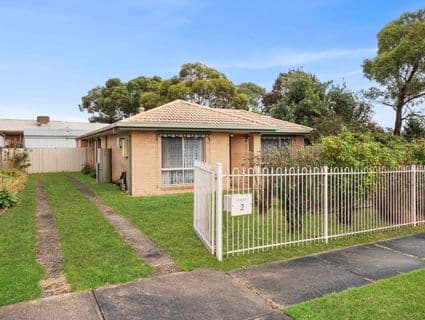 2 Cedar Drive, Hastings - Image 1