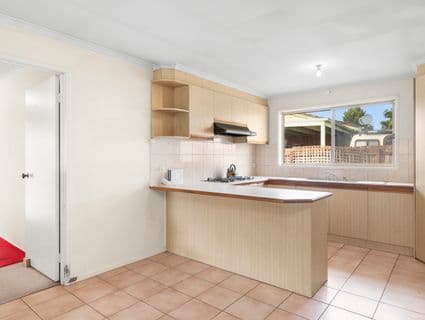 2 Cedar Drive, Hastings - Thumbnail 2