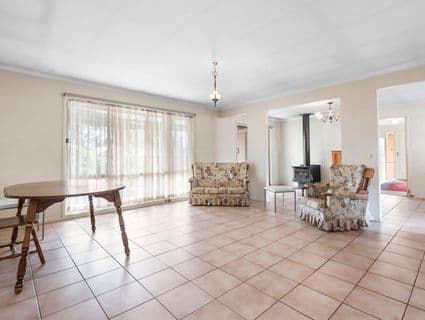 2 Cedar Drive, Hastings - Thumbnail 4