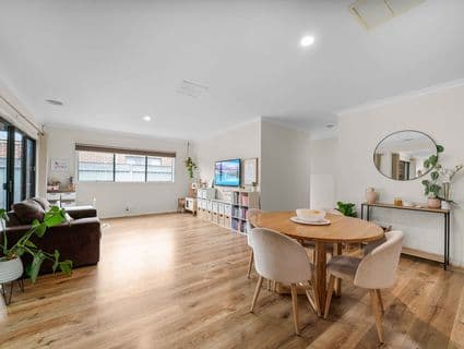 1196 Ison Road, Manor Lakes - Thumbnail 8