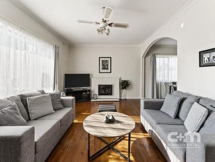 43 Sutherland Street, Hadfield - Thumbnail 3