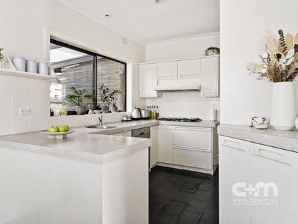 43 Sutherland Street, Hadfield - Thumbnail 5