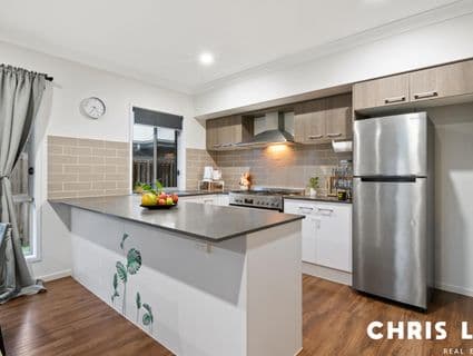 18 Reuben Boulevard, Logan Reserve - Thumbnail 2