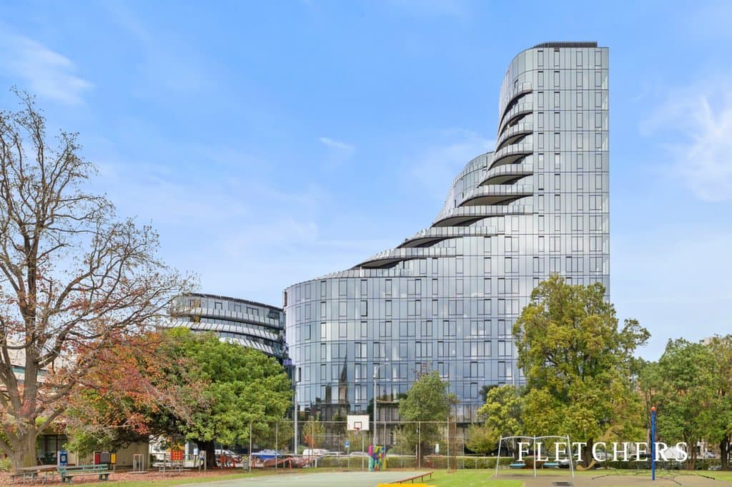 808/601 St Kilda Road, Melbourne - Image 1