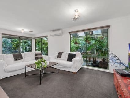 10 Oaklands Way, Pakenham - Thumbnail 5
