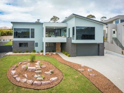 35 The Dress Circle, Tura Beach - Image 1