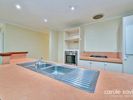 8 Upton Way, Tapping - Thumbnail 6