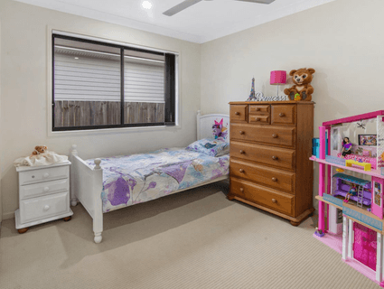 16 Sunstone Avenue, Pimpama - Thumbnail 7