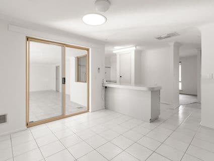 3 Simmons Loop, Parmelia - Thumbnail 5