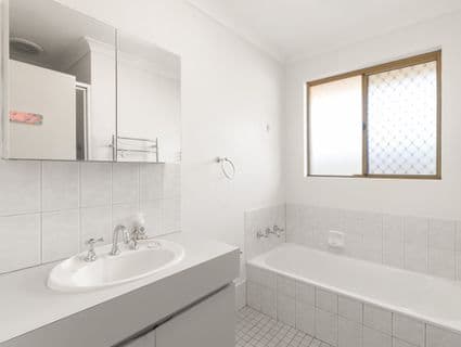 3 Simmons Loop, Parmelia - Thumbnail 7