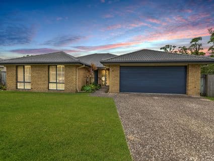 25 White Gums Street, Landsborough - Image 1