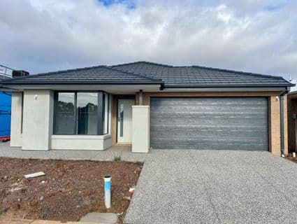 8 Breezy Circuit, Werribee - Image 1