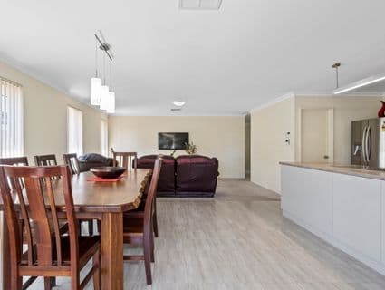 15 Hurlingham Loop, Meadow Springs - Thumbnail 7