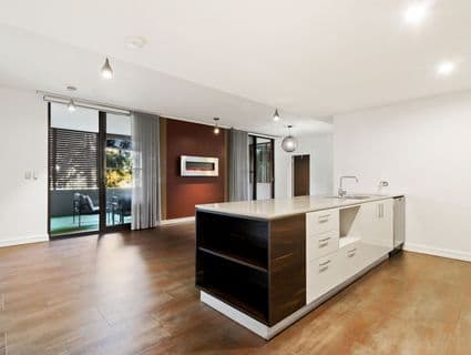 7/20 Medina Parade, North Coogee - Image 1