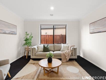 44 Gallery Way, Pakenham - Thumbnail 2
