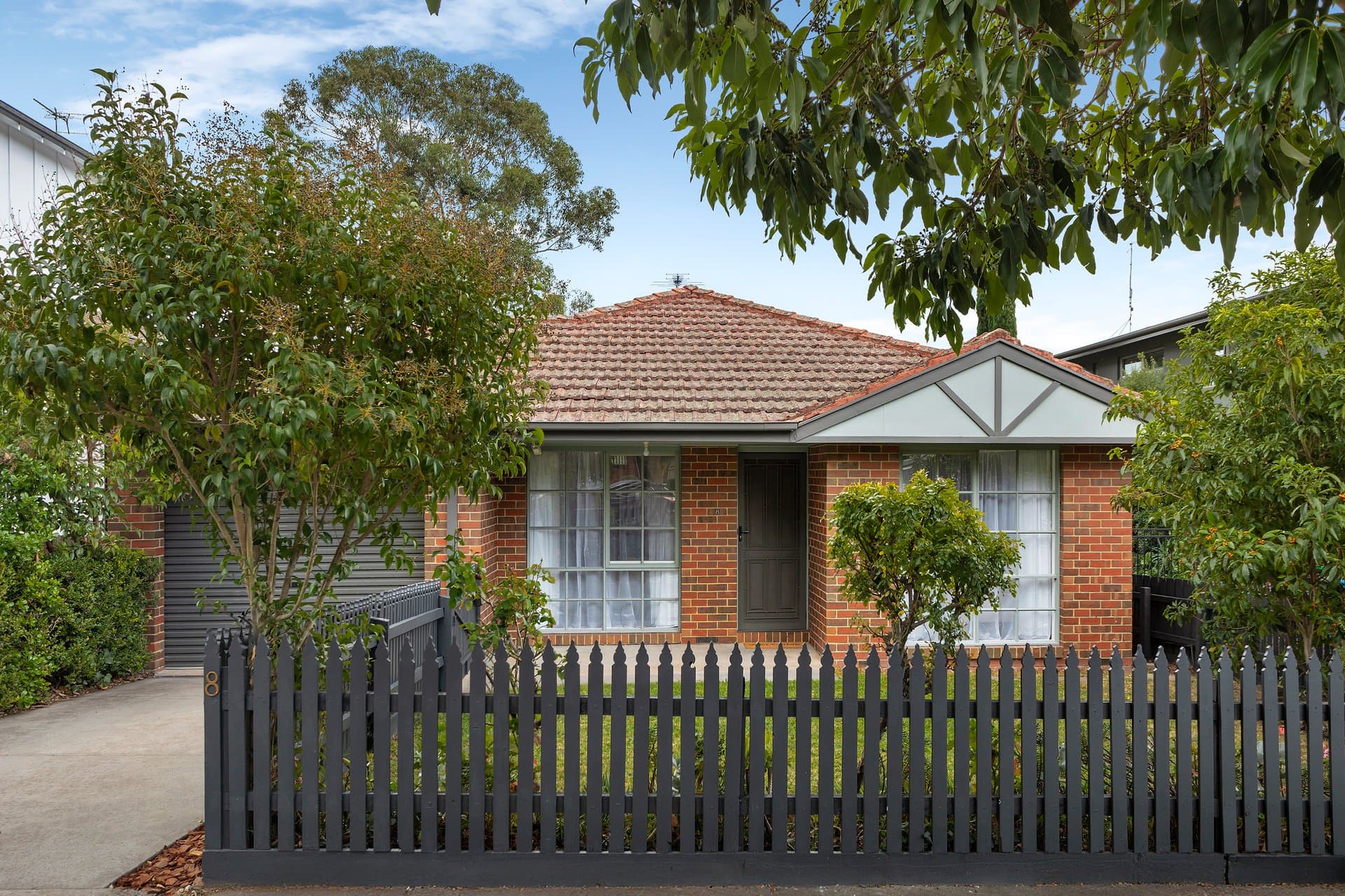 8 Mills Street, Glen Iris - Image 1