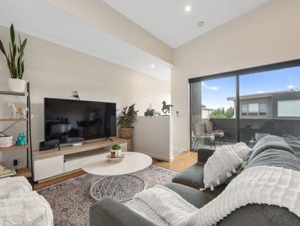 11 Abelia Avenue, Frankston - Thumbnail 3