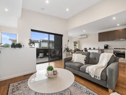 11 Abelia Avenue, Frankston - Thumbnail 8