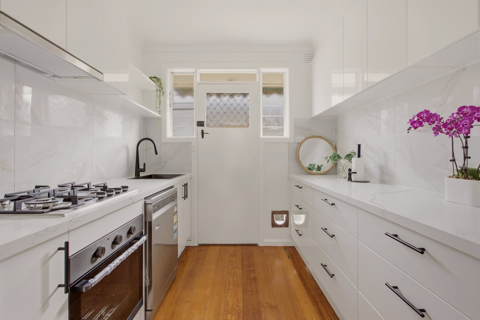 2/8 Wattle Avenue, Glen Huntly - Thumbnail 2