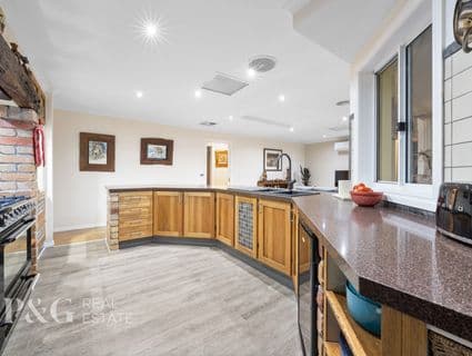 17 The Promenade, Narre Warren South - Thumbnail 7