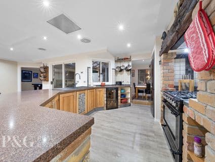 17 The Promenade, Narre Warren South - Thumbnail 8