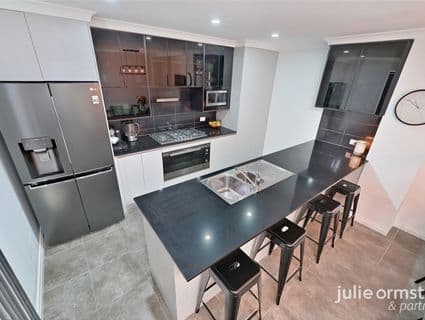 20 Karralea Street, Pearsall - Thumbnail 2