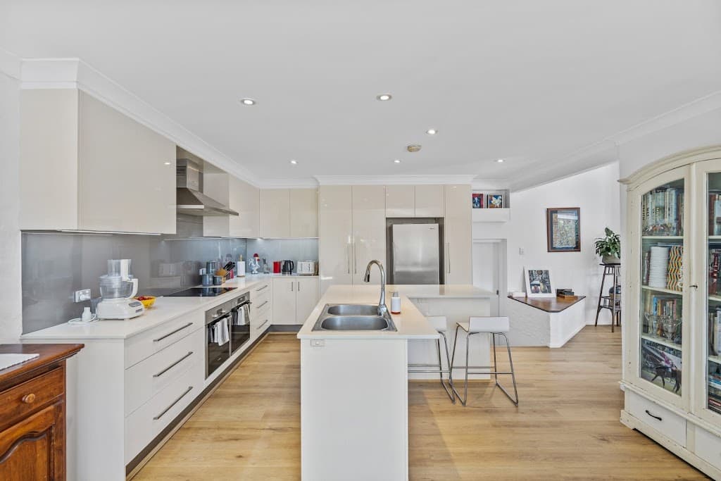 17 Fairsky Avenue, Mermaid Waters, QLD, 4218, Mermaid Waters - Thumbnail 4