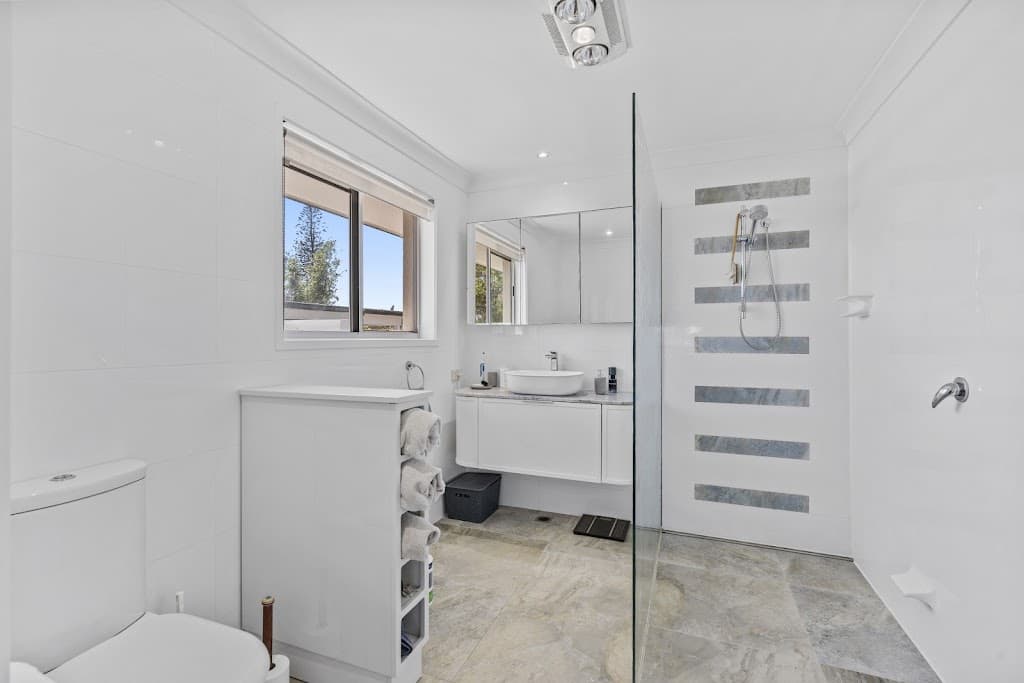 17 Fairsky Avenue, Mermaid Waters, QLD, 4218, Mermaid Waters - Thumbnail 8