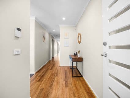 28 Dutch Avenue, Manor Lakes - Thumbnail 3