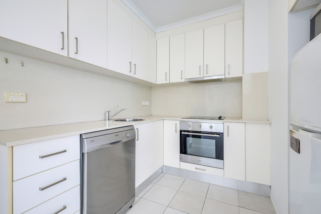 1003/5 Gardiner Street, Darwin City - Thumbnail 2