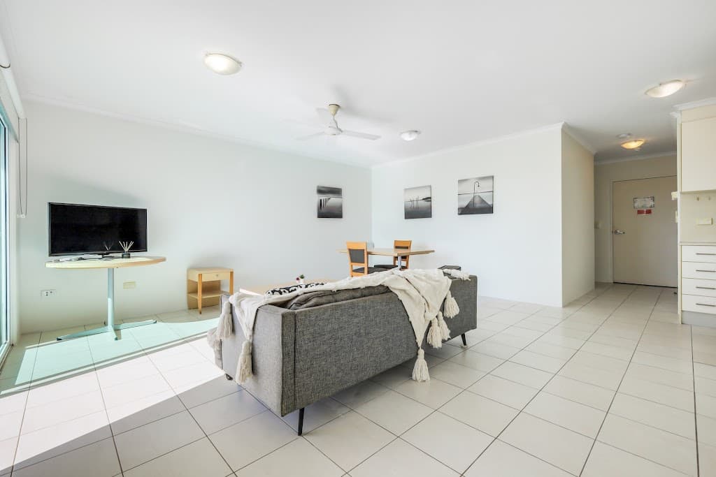 1003/5 Gardiner Street, Darwin City - Thumbnail 5