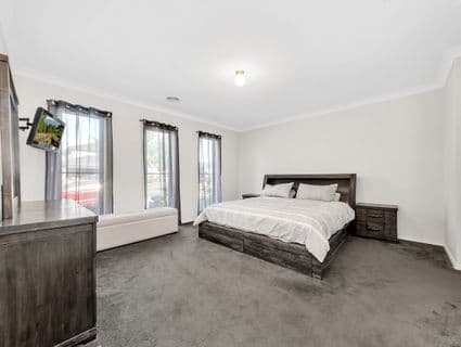 24 Latteridge Way, Mickleham - Thumbnail 2
