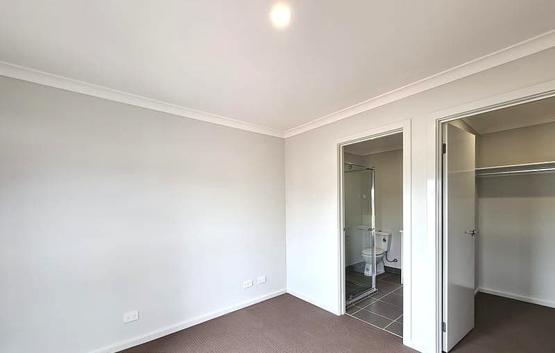 18 Mclean Street, Thornhill Park, VIC, 3335, Thornhill Park - Thumbnail 4