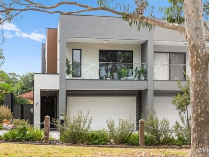 7 Murdoch Place, Langwarrin - Image 1