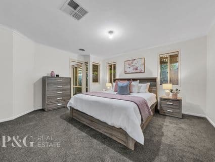 17 Littlecroft Avenue, Narre Warren South - Thumbnail 4