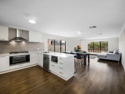 11 Blackberry Street, Manor Lakes - Thumbnail 5