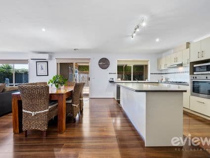 16 Eppalock Drive, Manor Lakes - Thumbnail 8