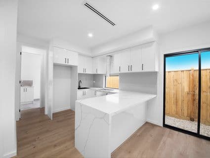 26 Shell Close, Clyde North - Thumbnail 3
