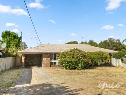 35 Leaside Way, Spearwood - Image 1