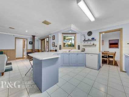 1 Lowden Court, Narre Warren South - Thumbnail 4