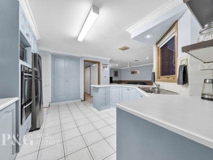 1 Lowden Court, Narre Warren South - Thumbnail 5