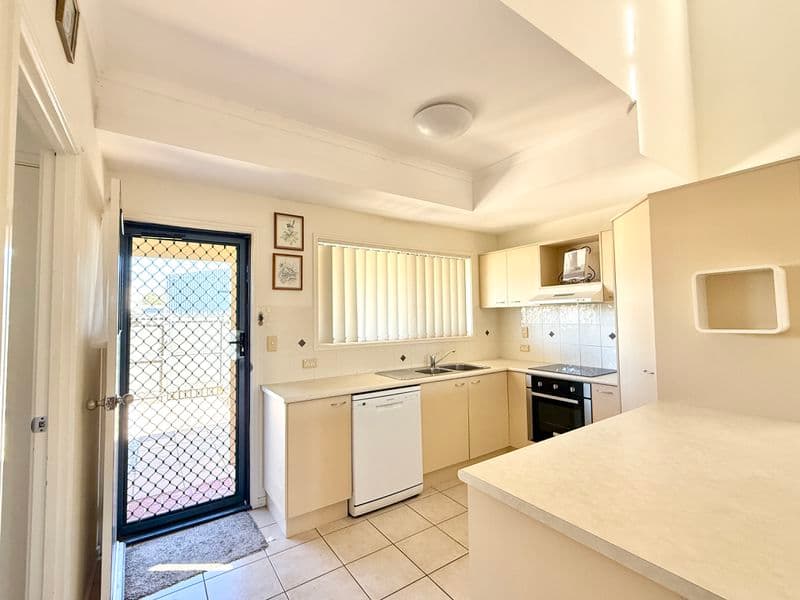 108 / 34-56 Elizabeth Street, Urangan, QLD, Urangan - Thumbnail 8