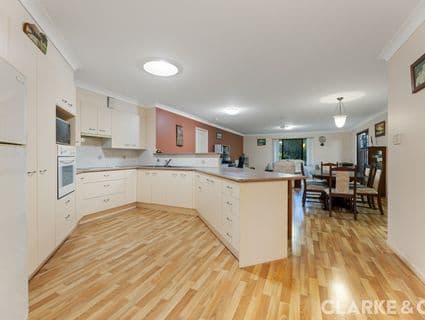7 Carriage Crescent, Beerburrum - Thumbnail 8