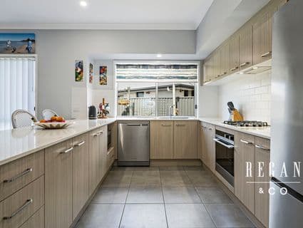 19 Callisia Crescent, Banksia Beach - Thumbnail 5