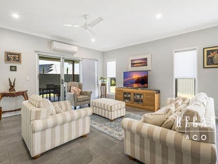 19 Callisia Crescent, Banksia Beach - Thumbnail 7