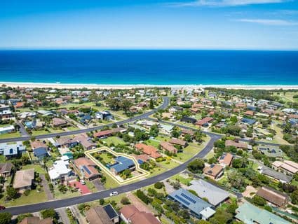 12 Telopea Crescent, Tura Beach - Thumbnail 2