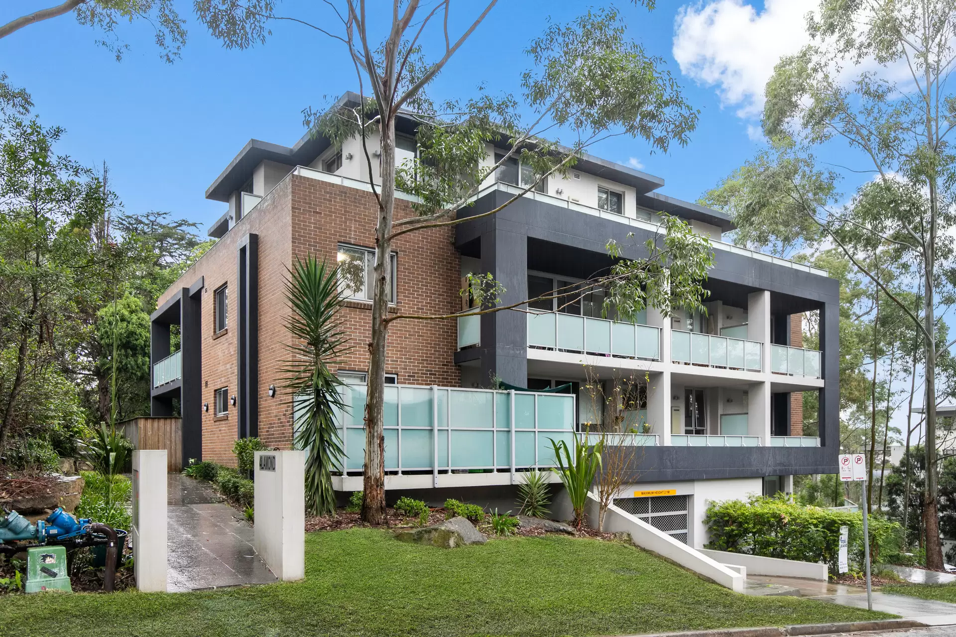 15/4 Lamond Drive, Turramurra - Image 1