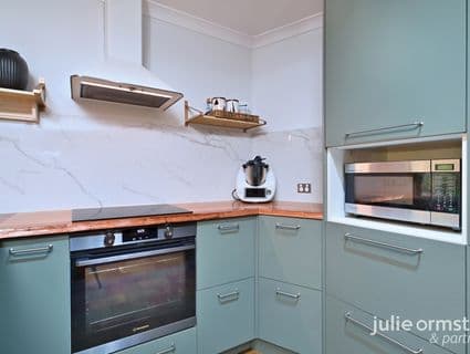 27A Chichester Drive, Woodvale - Thumbnail 8