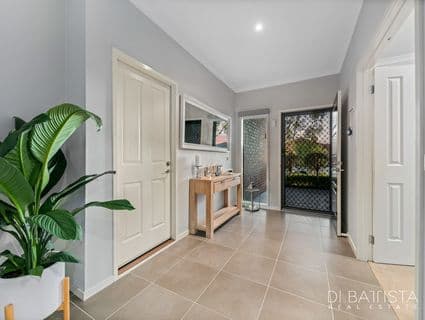 31 Claremont Street, Craigieburn - Thumbnail 2