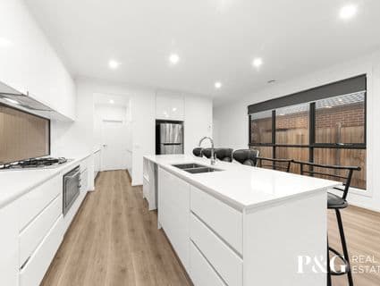5 Walhallow Drive, Clyde North - Thumbnail 3